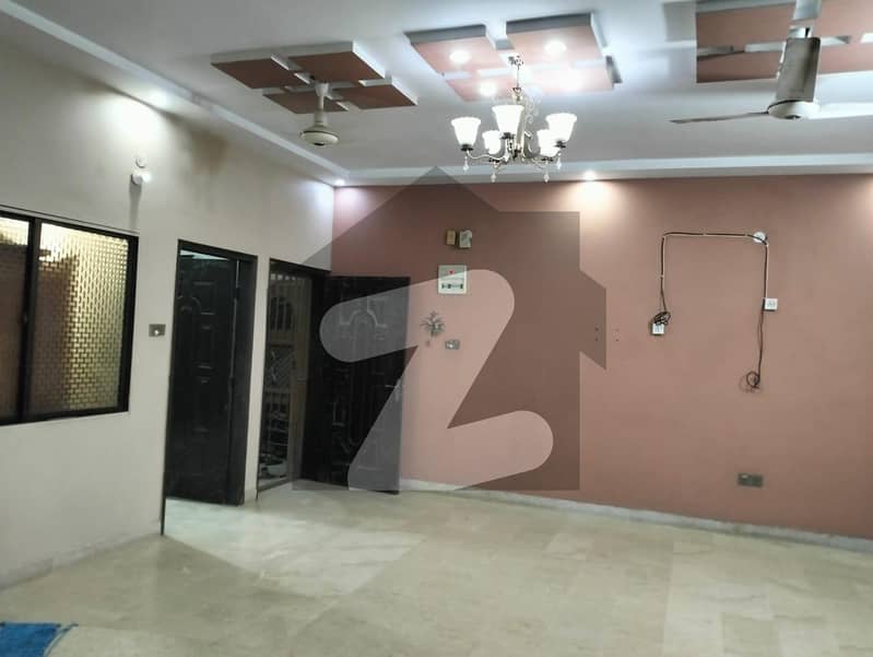 ناظم آباد 3 ناظم آباد کراچی میں 2 کمروں کا 4 مرلہ بالائی پورشن 27 ہزار میں کرایہ پر دستیاب ہے۔