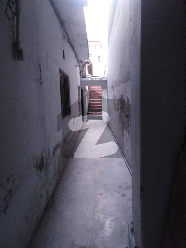 پنڈورہ راولپنڈی میں 8 کمروں کا 5 مرلہ مکان 2 کروڑ میں برائے فروخت۔