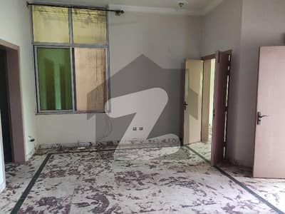 Spacious Upper Portion Is Available For Rent In Ideal Location Of Murree Road