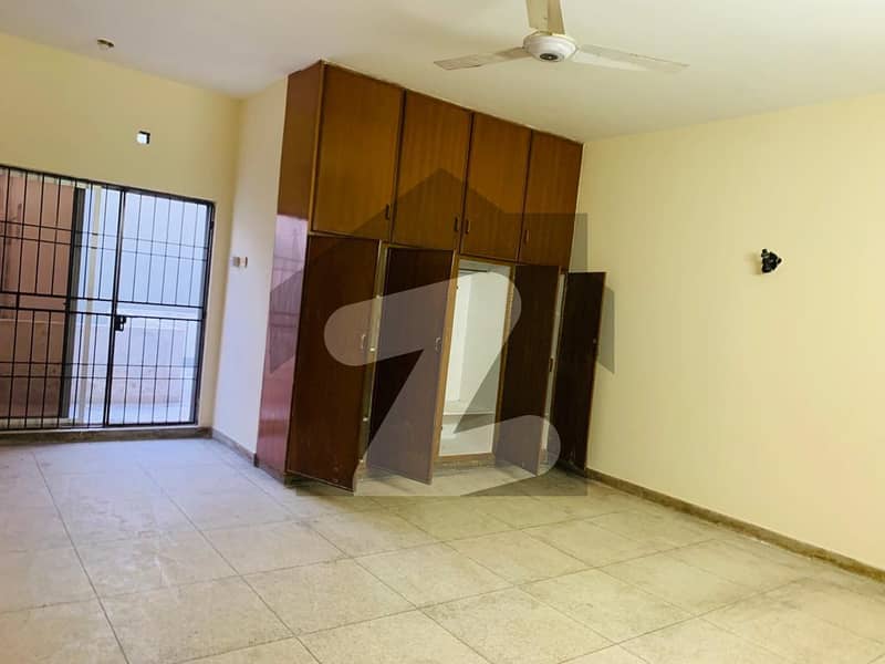 A 1 Kanal Upper Portion Is Up For Grabs In Johar Town