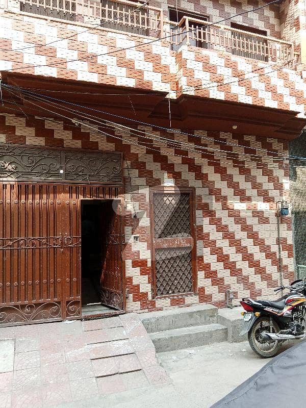 وسن پورہ لاہور میں 4 کمروں کا 4 مرلہ مکان 1.35 کروڑ میں برائے فروخت۔