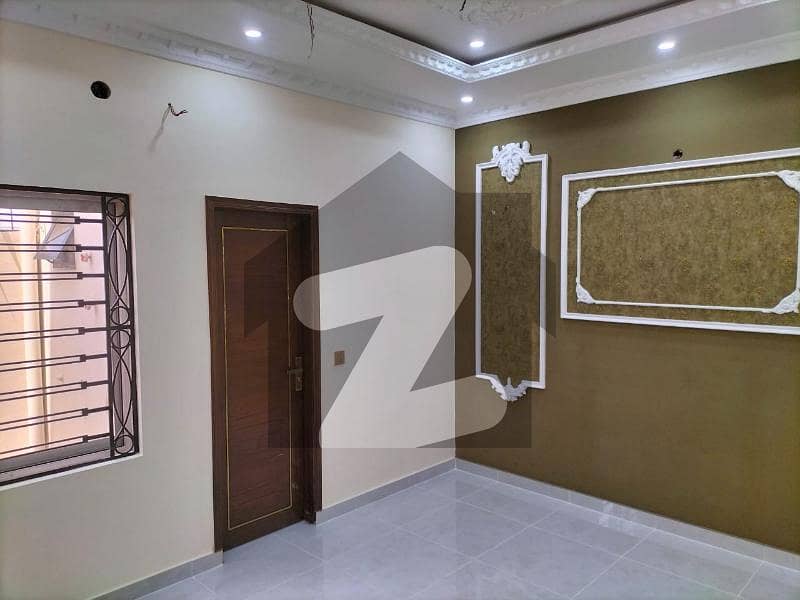 بحریہ آرچرڈ لاہور میں 3 کمروں کا 5 مرلہ مکان 45 ہزار میں کرایہ پر دستیاب ہے۔