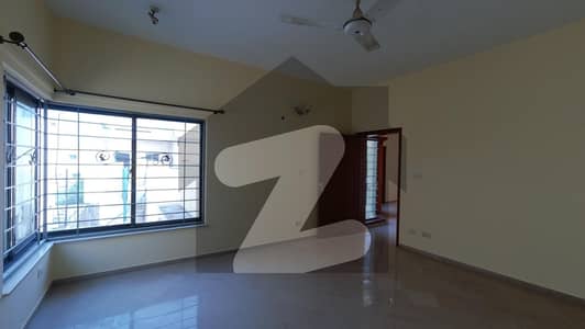 1 Kanal Bungalow Tile Flooring At Prime Location Of Dha Phase 4 Facing Park And Full Basement