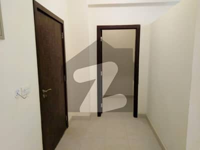 Spacious Flat Is Available In Shaheed Millat Road For rent
