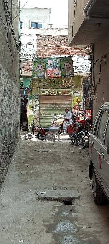 کچا جیل روڈ لاہور میں 4 کمروں کا 5 مرلہ مکان 65 لاکھ میں برائے فروخت۔