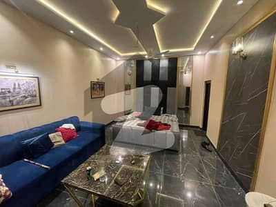 ایم ڈی اے چوک ملتان میں 6 کمروں کا 1 کنال مکان 3.25 کروڑ میں برائے فروخت۔