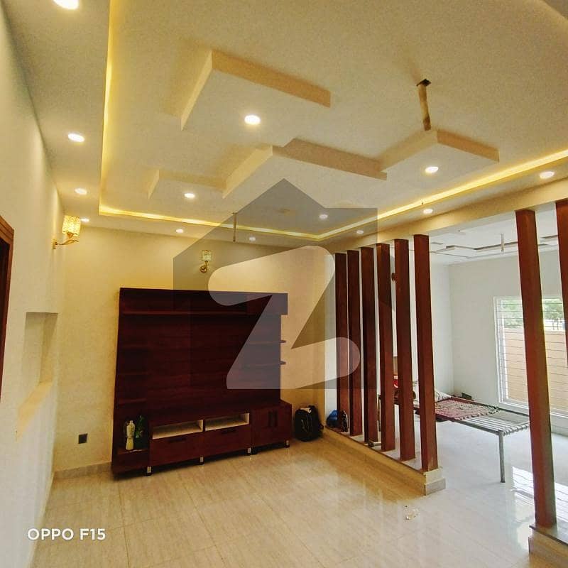 بحریہ آرچرڈ فیز 1 بحریہ آرچرڈ لاہور میں 4 کمروں کا 10 مرلہ مکان 85 ہزار میں کرایہ پر دستیاب ہے۔