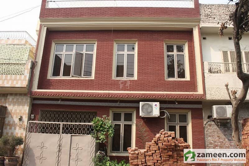 Allama Iqbal Town Nargis Block 5 Marla House For Sale
