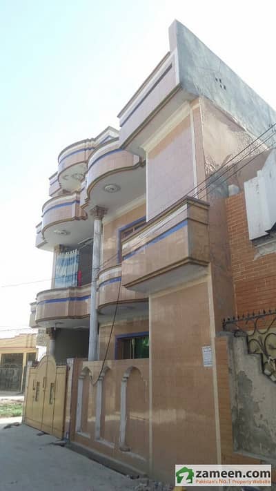 Portion For Rent In Ghous-e-Azam Road