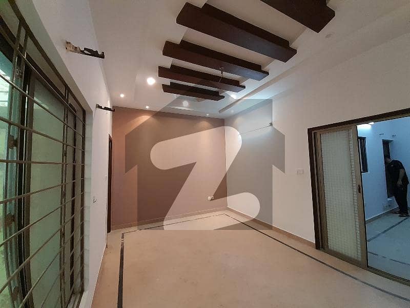 ایڈن گارڈنز فیصل آباد میں 3 کمروں کا 5 مرلہ مکان 50 ہزار میں کرایہ پر دستیاب ہے۔