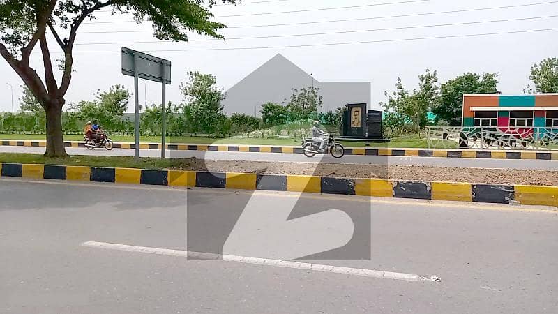 ڈی ایچ اے فیز9 پریزم ڈی ایچ اے ڈیفینس لاہور میں 1 کنال رہائشی پلاٹ 2.65 کروڑ میں برائے فروخت۔