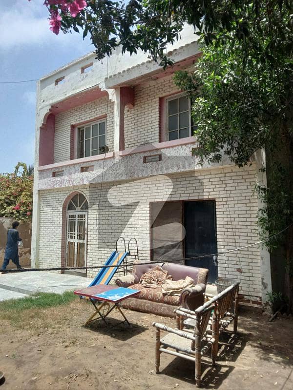 درخشاں ولاز ڈی ایچ اے فیز 6 ڈی ایچ اے کراچی میں 4 کمروں کا 1.32 کنال مکان 4.8 کروڑ میں برائے فروخت۔