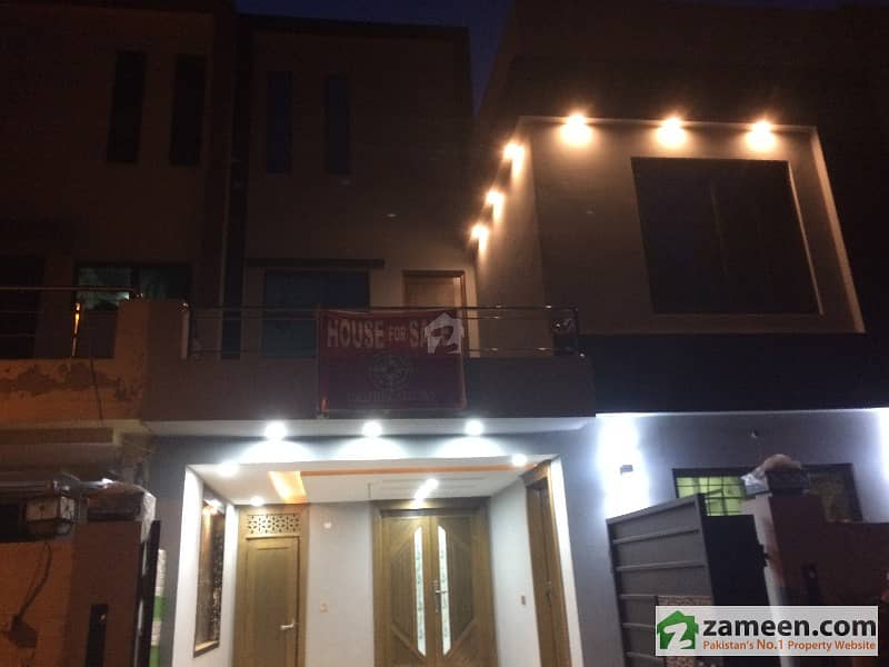 5  Marla Brand New Outclass House For Sale In Bahria Town Lahore