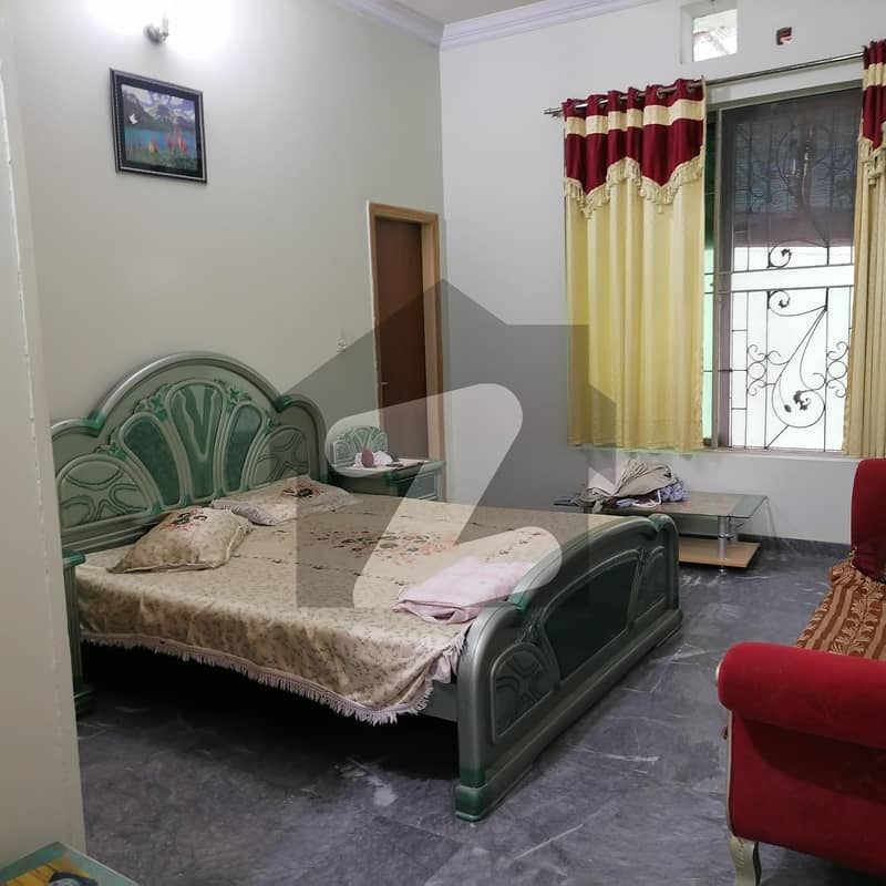 نئی آبادی ساہیوال میں 5 کمروں کا 8 مرلہ مکان 2.5 کروڑ میں برائے فروخت۔