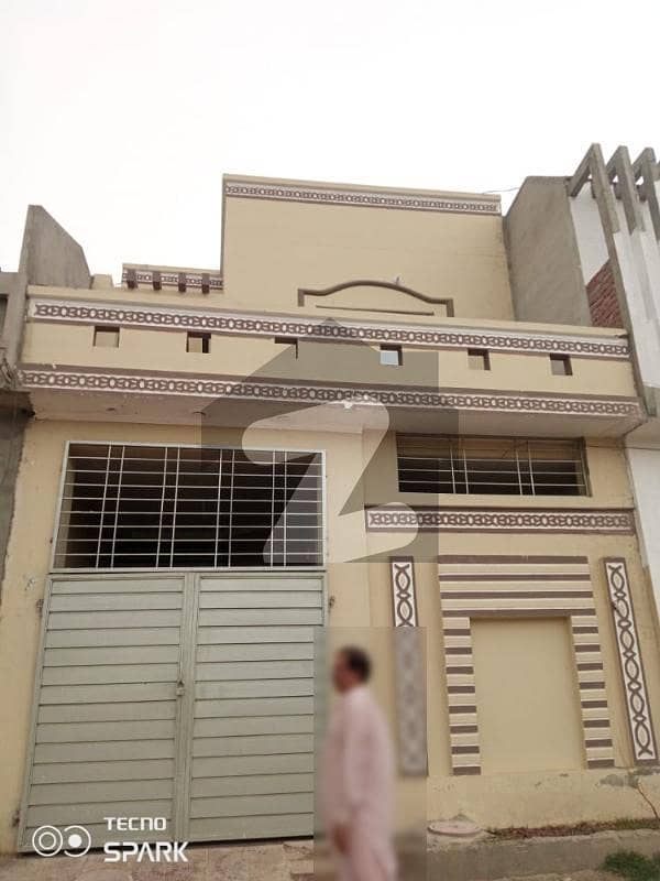بوسان روڈ ملتان میں 4 کمروں کا 3 مرلہ مکان 45 لاکھ میں برائے فروخت۔