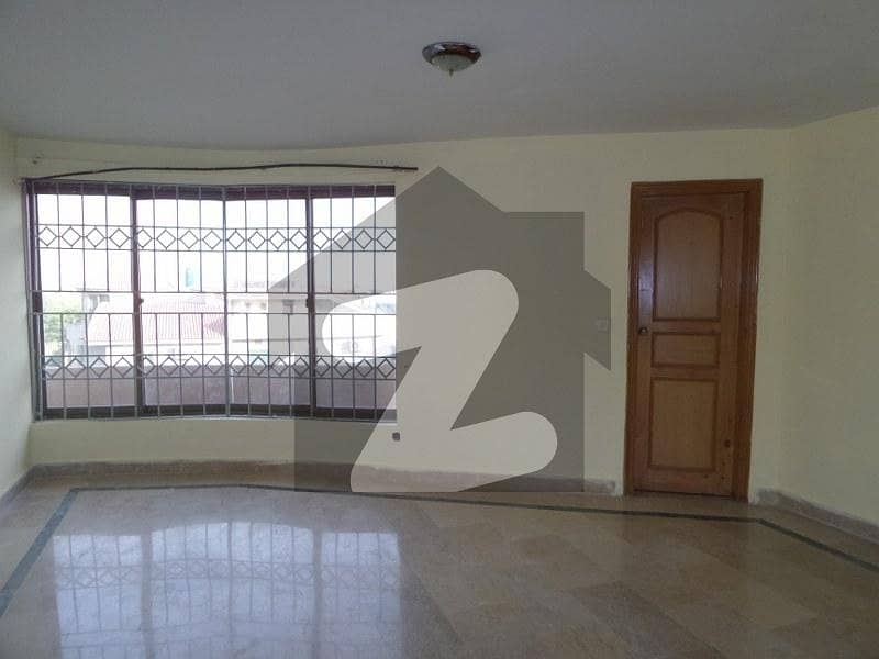 Centrally Located House Available In G-11/3 For rent