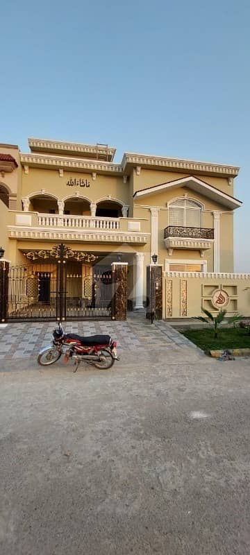 ایگل سٹی ہاؤسنگ سکیم فیصل آباد روڈ سرگودھا میں 5 کمروں کا 10 مرلہ مکان 3.95 کروڑ میں برائے فروخت۔