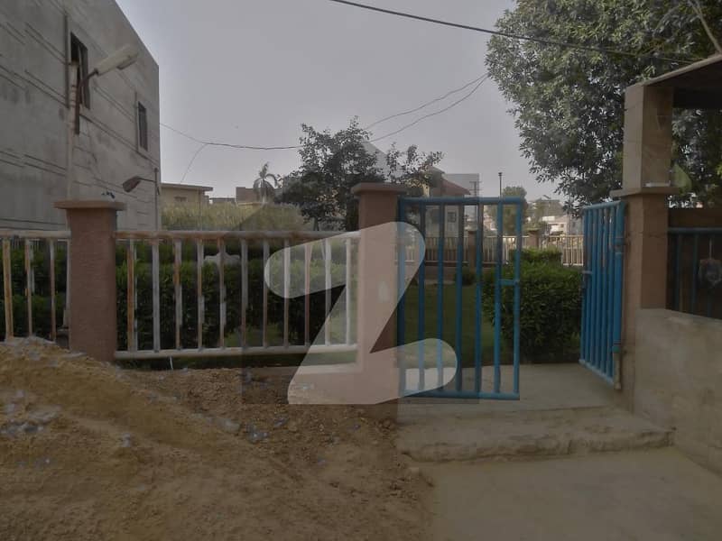Ready To sale A House 200 Square Yards In Gulshan-e-Sehar Gulshan-e-Sehar