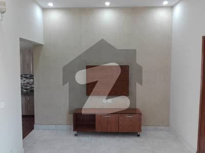 In Bahria Town - Sector D House For rent Sized 5 Marla