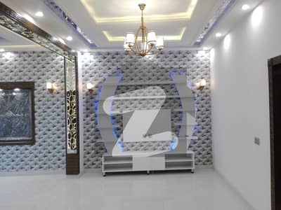 5 Marla House In Bahria Town - Sector D For rent