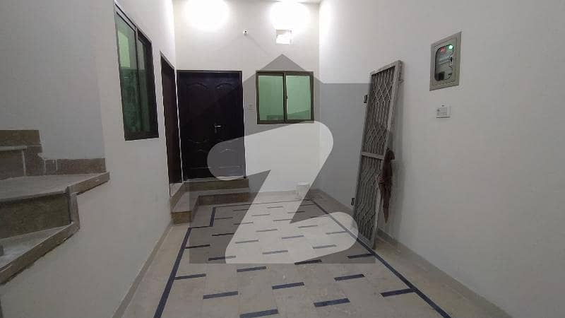 ہاؤسنگ کالونی شیخوپورہ میں 2 کمروں کا 9 مرلہ زیریں پورشن 17 ہزار میں کرایہ پر دستیاب ہے۔