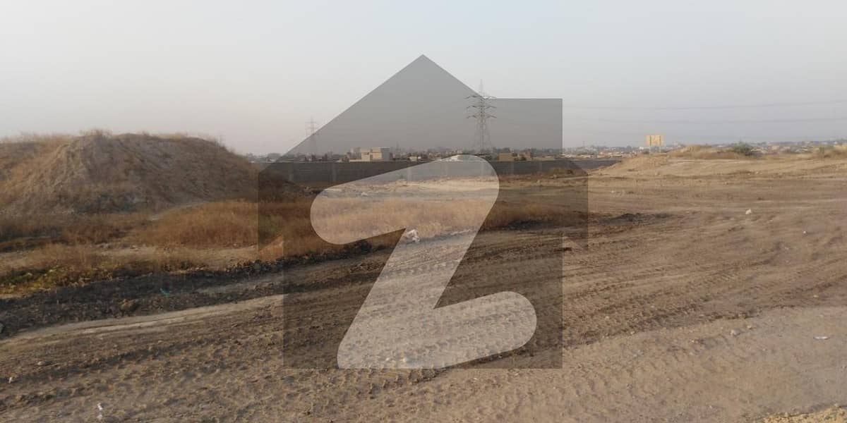 Ideally Located Commercial Plot Of 400 Square Yards Is Available For sale In Karachi