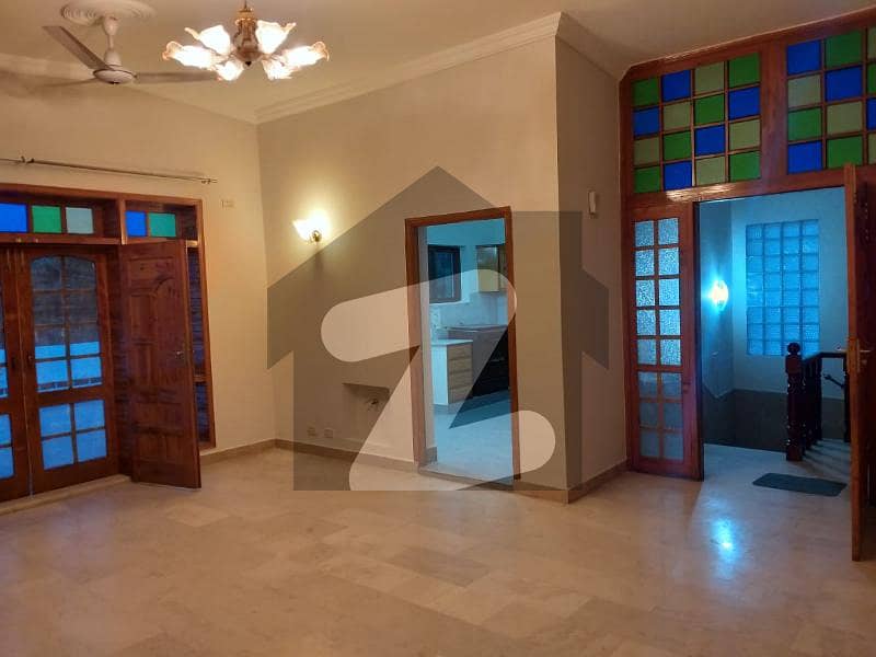 444 Sqyd House Fully Renovated Upper Portion Available On Rent