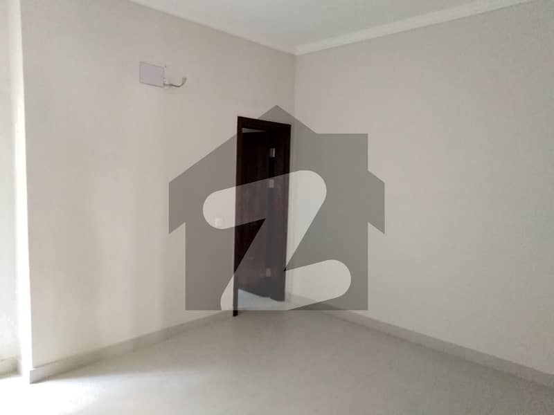 Perfect 1650 Square Feet Flat In PECHS Block 3 For rent