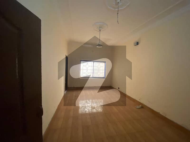 6 Marla House In New Lalazar For rent