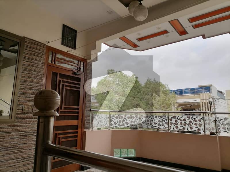 Prime Location 950 Square Feet Flat In Federal B Area Block 10 Is Available Federal B Area