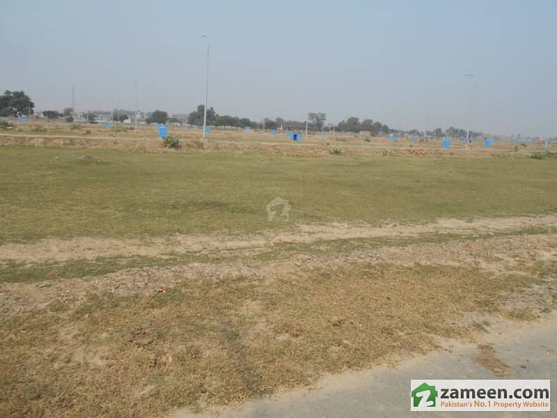 Beautiful Location Plot For Sale In Dha Phase 6 - Block G