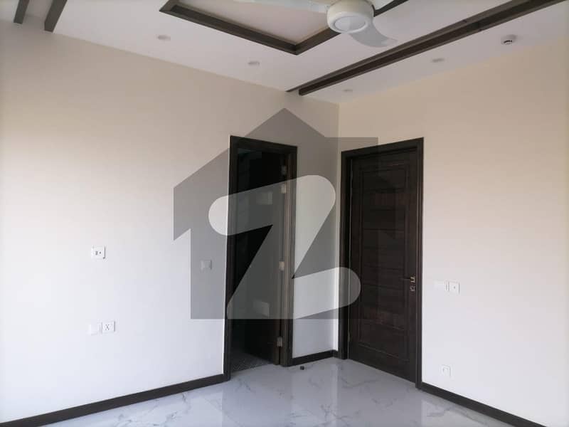 1 Kanal House For sale In Lahore