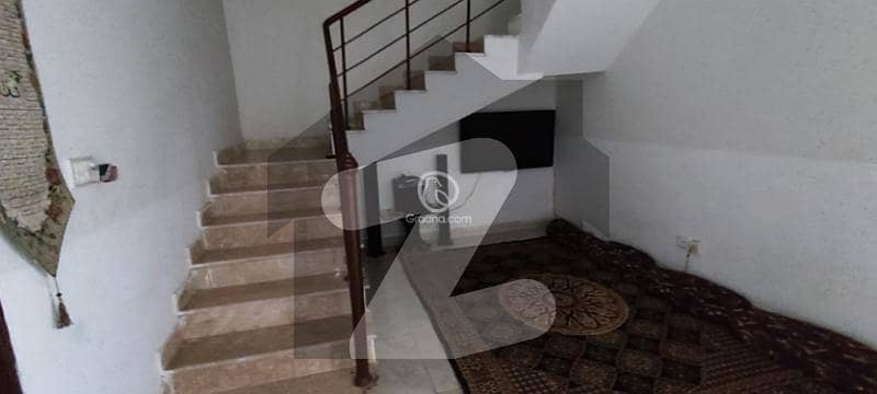 120 Sq Yd 2nd Floor Leased Flat For Sale In Wasi Country Park. Gulshan-e- Maymar