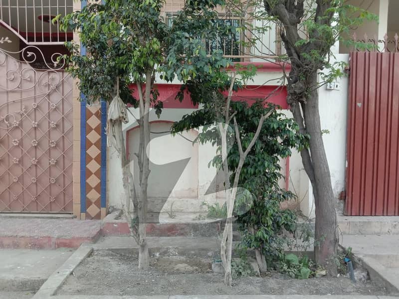 خیابان کالونی 2 فیصل آباد میں 3 کمروں کا 5 مرلہ مکان 1.3 کروڑ میں برائے فروخت۔