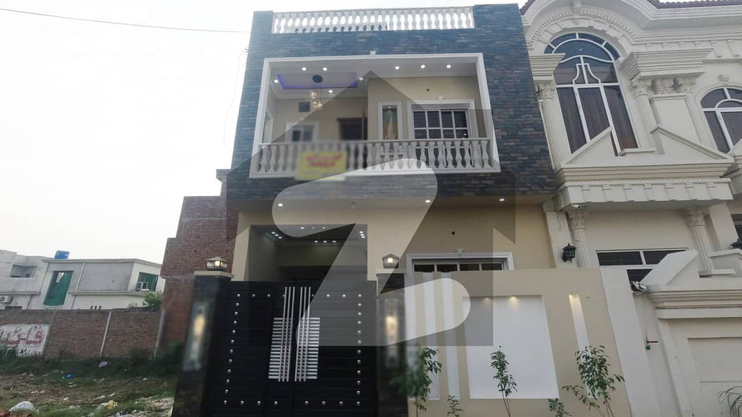 الرحمان گارڈن فیز 2 الرحمان گارڈن لاہور میں 3 کمروں کا 4 مرلہ مکان 95 لاکھ میں برائے فروخت۔