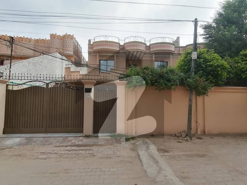 Lower Portion 14 Marla For rent In Khan Village