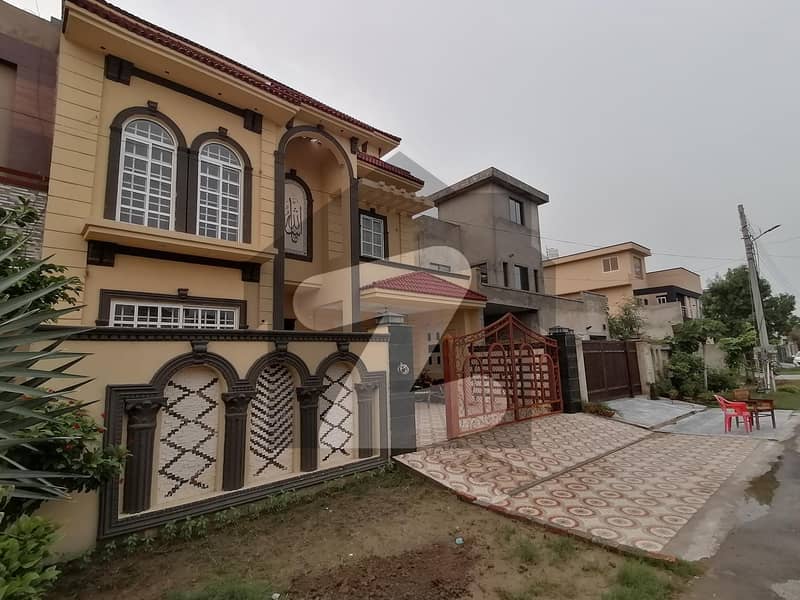 10 Marla House For sale In Central Park - Block G Lahore