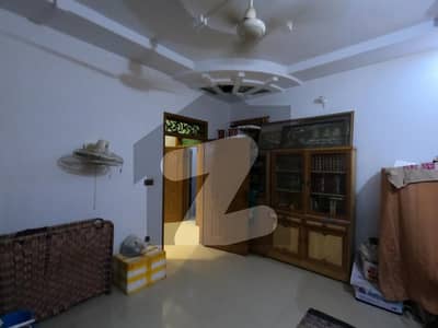 240 Yards 2nd Floor Excellent Condition Portion Available For Sale In Block 1 Gulshan-e-iqbal