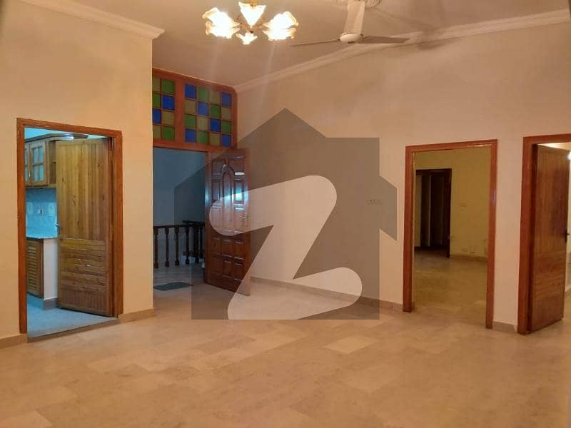 444 Sqyd Fully Renovated Upper Portion Available On Rent