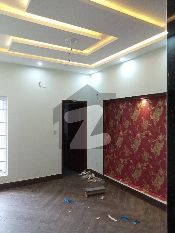 ریوینیو سوسائٹی لاہور میں 5 کمروں کا 5 مرلہ مکان 2.25 کروڑ میں برائے فروخت۔