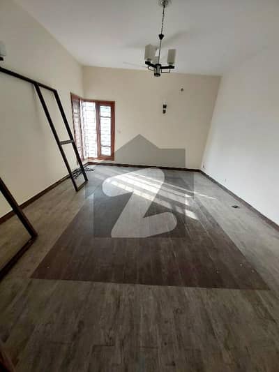 4 Bed Single Storey House For Rent Near To Qasim