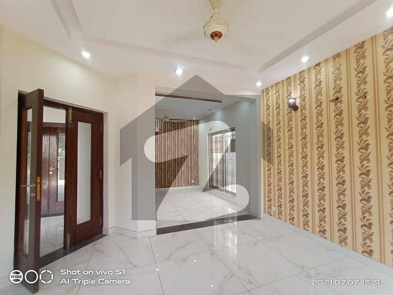 10 Marla Out Class Renovated Full House Dha Villa For Rent