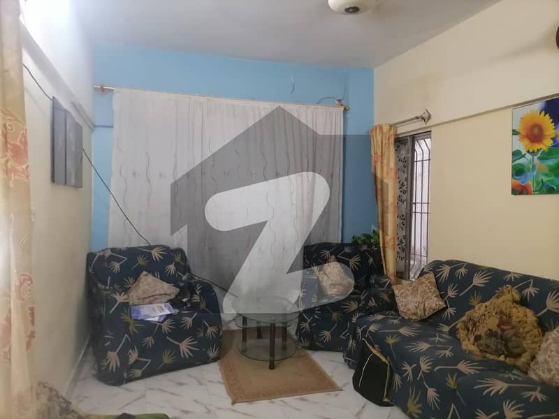 4th Floor Flat For Sale 2bed Lounge Kitchen Liquatabad B Area