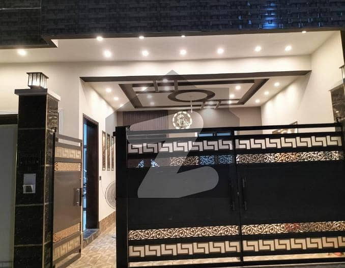 نیاموانہ بائی پاس روڈ فیصل آباد میں 5 کمروں کا 5 مرلہ مکان 1.5 کروڑ میں برائے فروخت۔