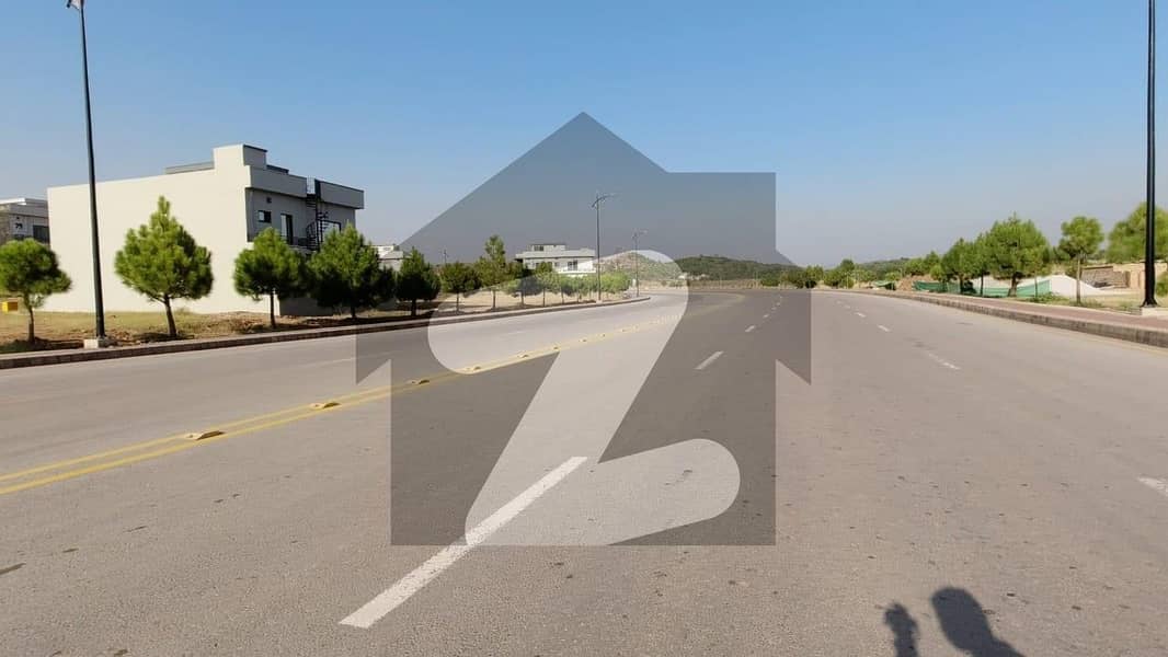 Spacious 1125 Square Feet Residential Plot Available For sale In Mumtaz City