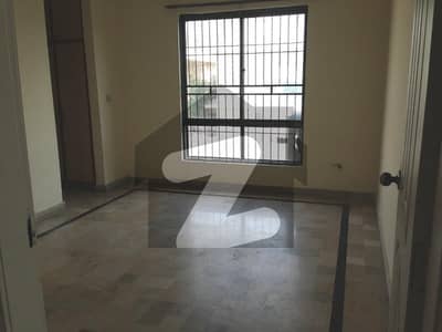 Separate Entrance Kanal Upper Portion For Rent In Phase 4 Bb