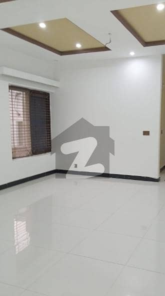 14 Bed Room Floor Available On Main Ferozepur Road