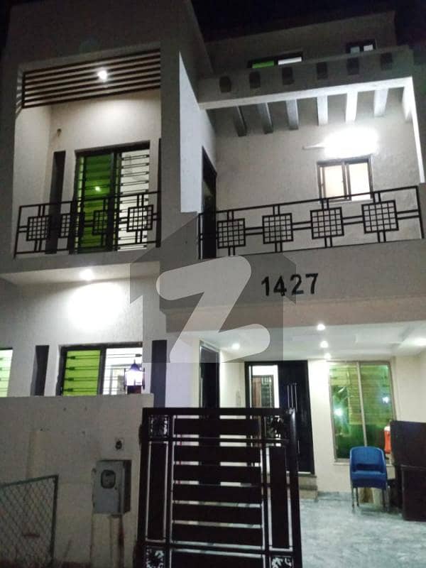 5 Marla brand New Corner Category House For Rent
