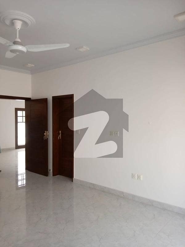 Commercial Bungalow Is Available For Rent
