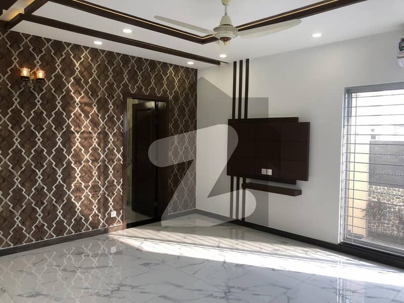 Get A 1 Kanal House For rent In DHA Phase 4 - Block DD